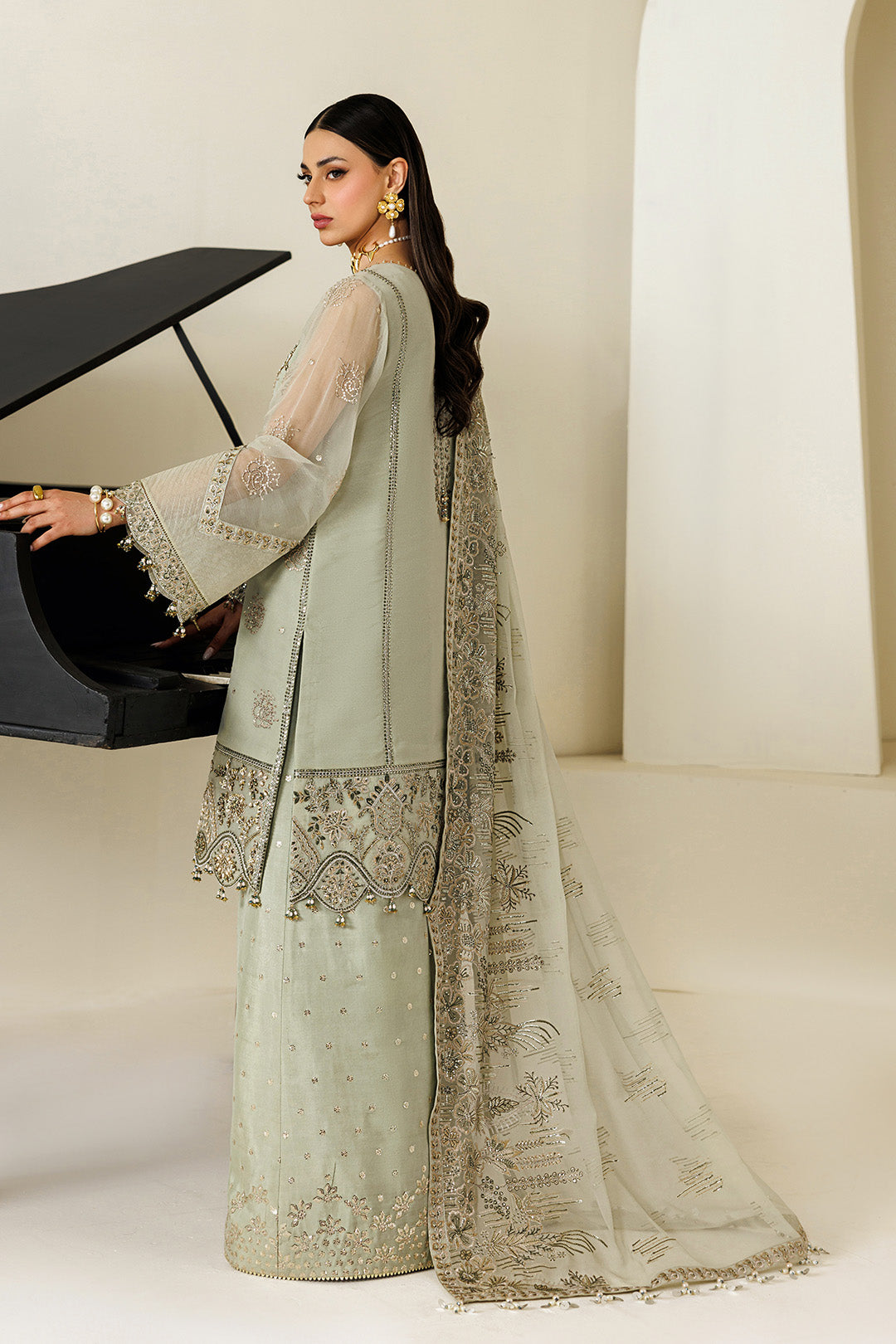 Alizeh Aymal AF-BHM-4072-Javi