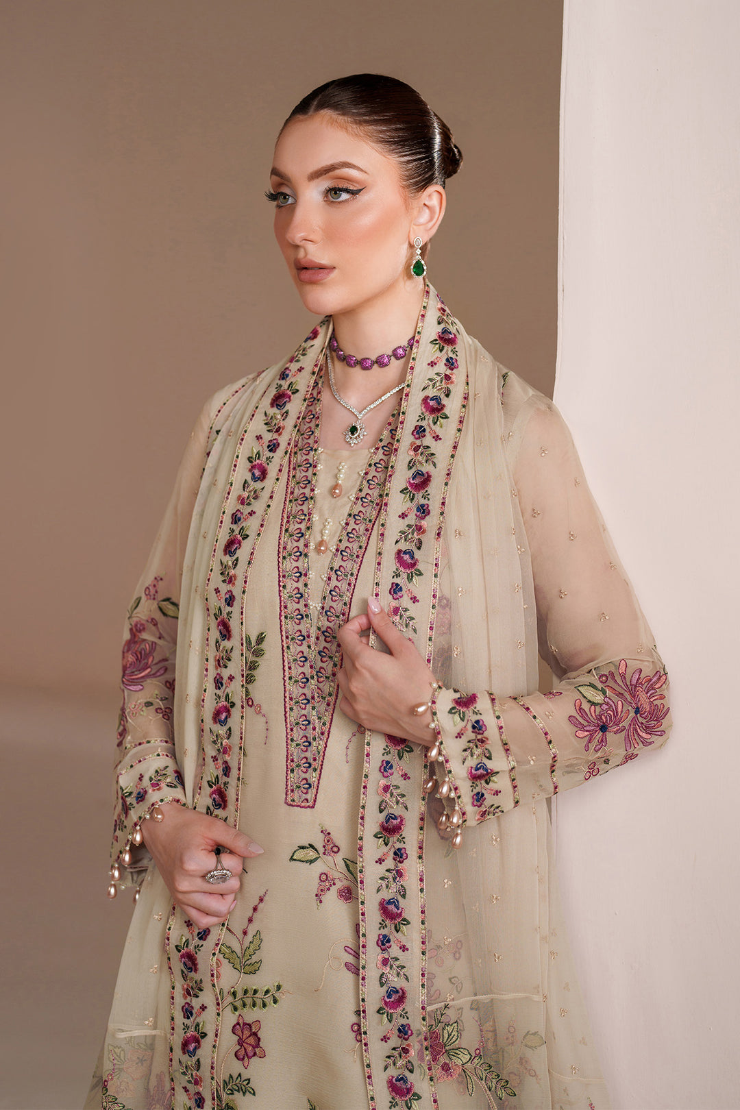Alizeh Aymal AF-BDHG-5041-Victoria