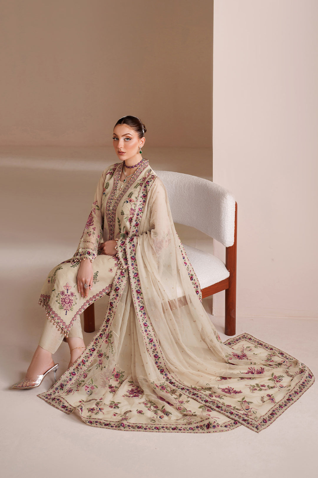 Alizeh Aymal AF-BDHG-5041-Victoria