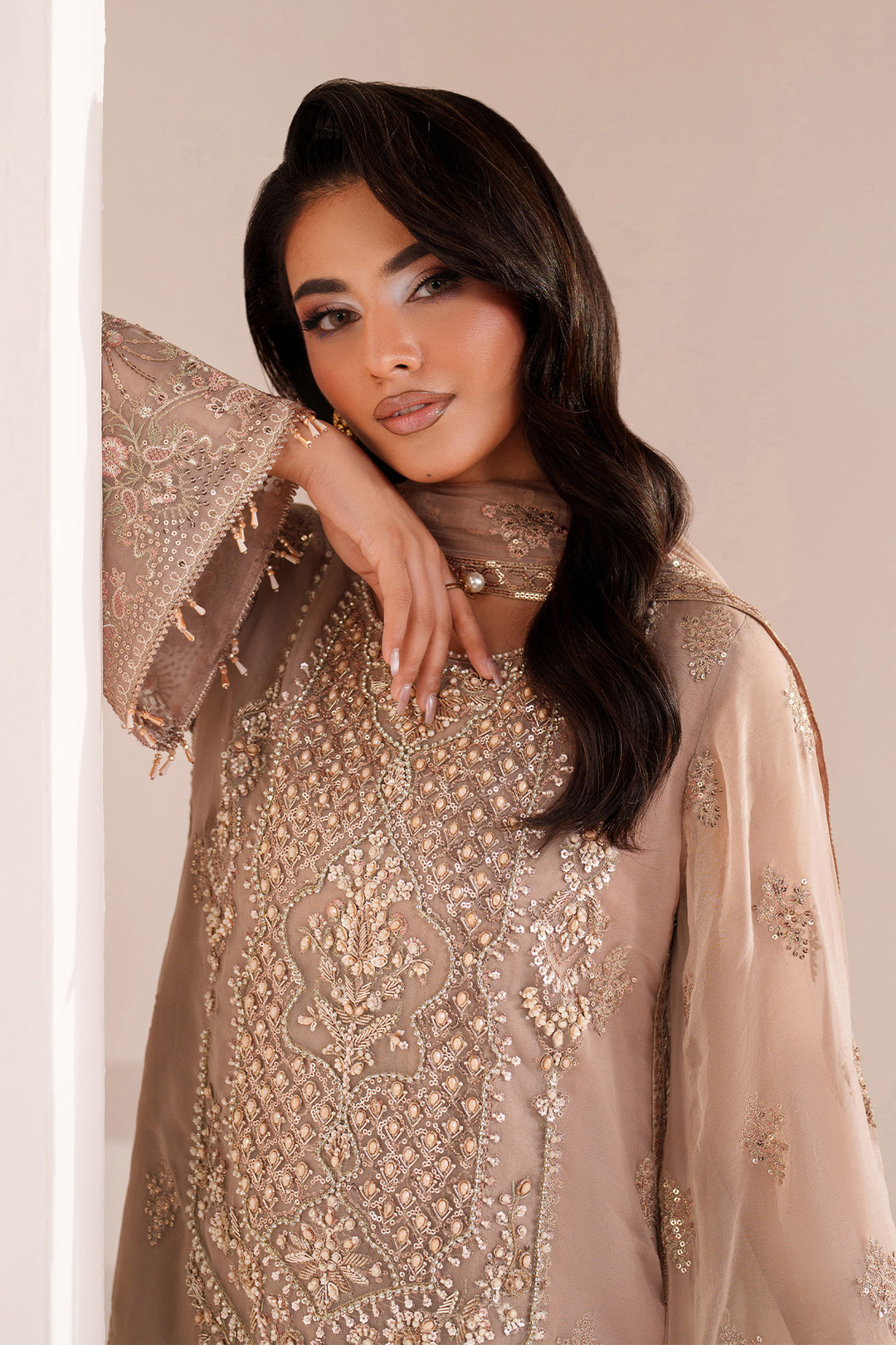 Alizeh Aymal AF-BHM-4064-Cove