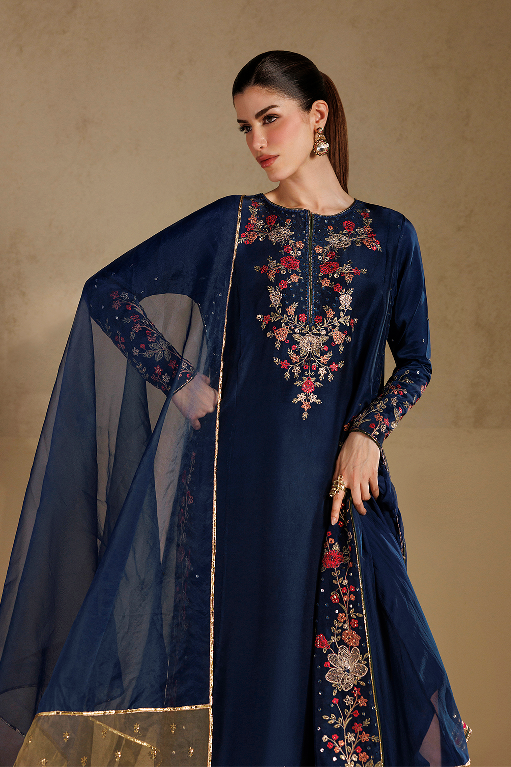 UE-728 Embroidered Pure Ramen Silk by IZNIK