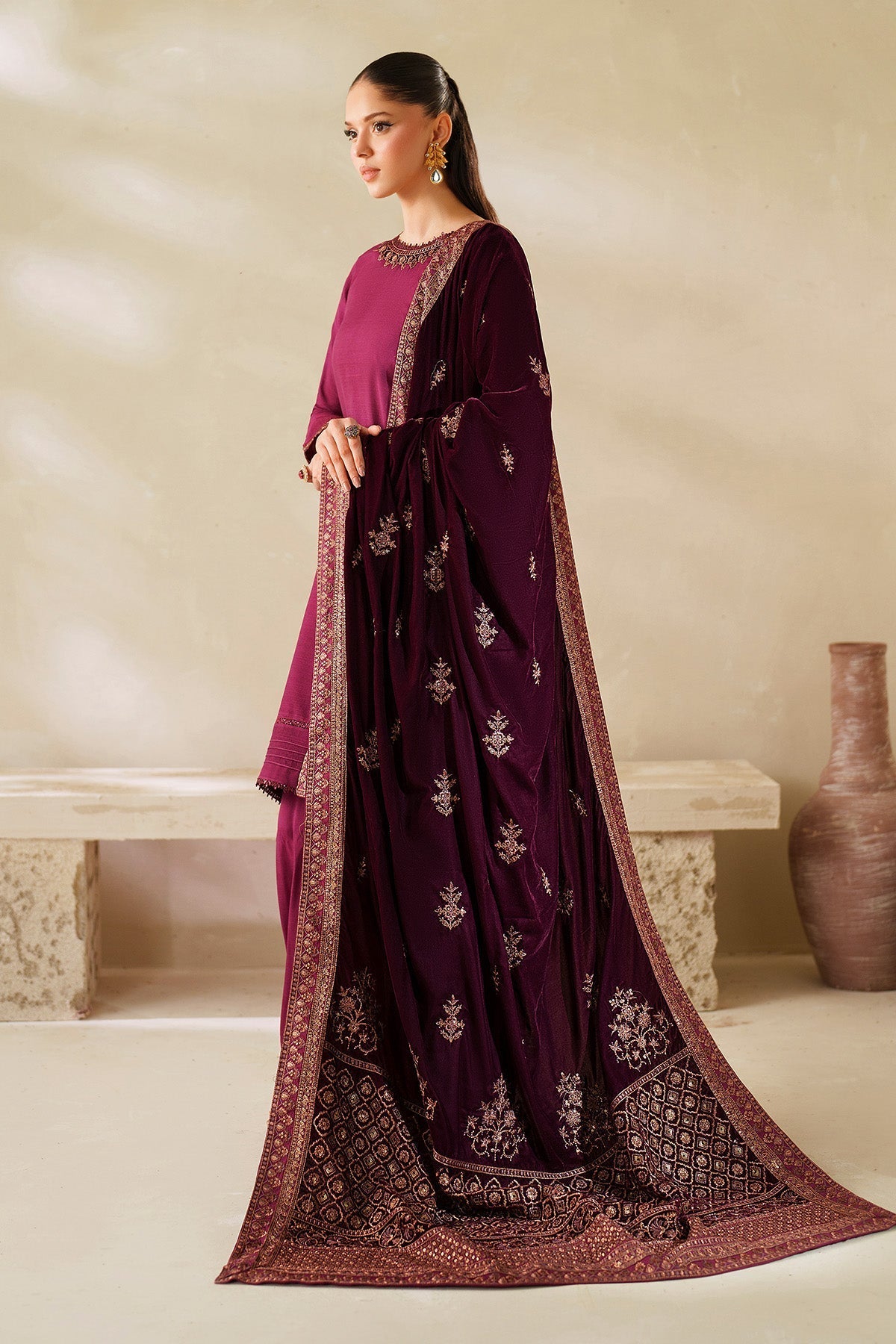 Velvet Shwal By Zarif ( VS-02 )